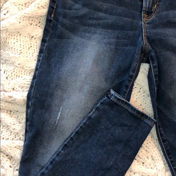 Old Navy Rockstar blue jeans Sz 4reg - Picture 3 of 6